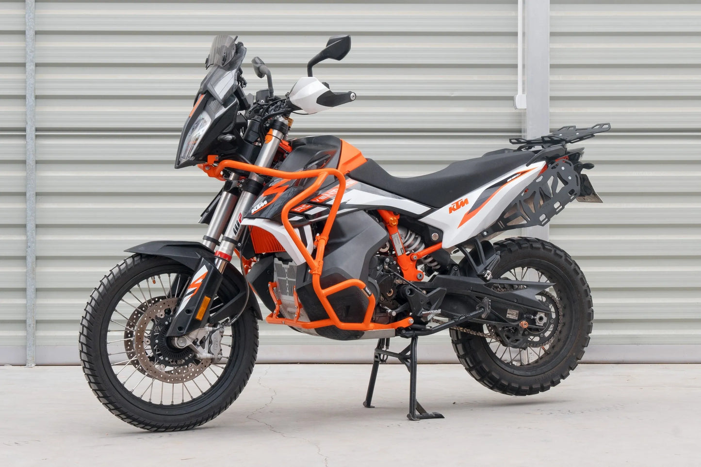 Yakk EXP - Motorcycle Luggage Top/Rear Plate - Black - KTM 790 Adventure (19-22), KTM 890 Adventure (21-22) BMW 900 GS (24-25) YAMAHA T7 Tenere 700 (19-24), YAMAHA T7 Tenere World Raid (22-24)