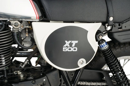 Side Cover Decal Set 'XT500' - White Lettering - Black Background - XT500 '80