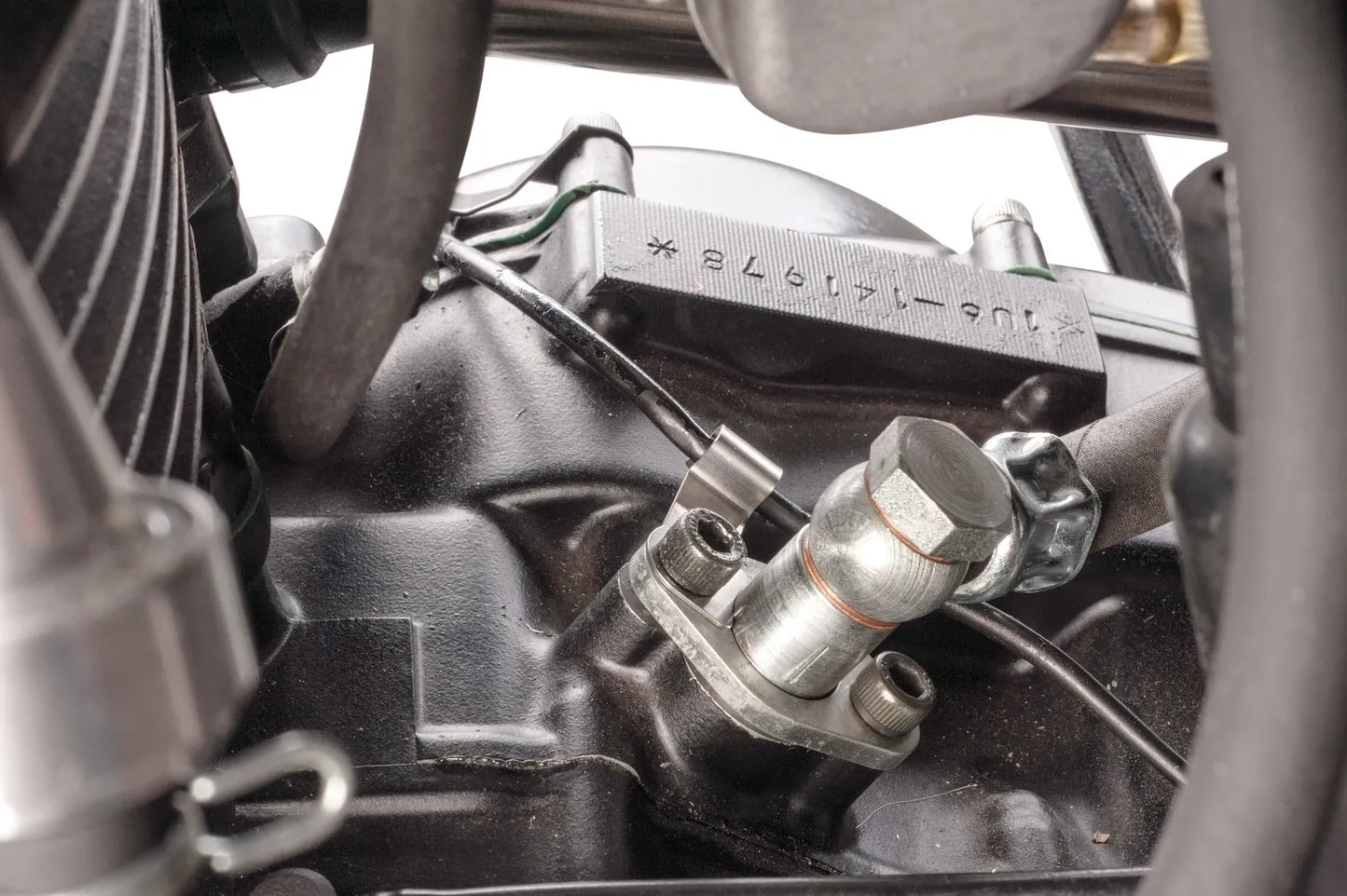 Breaker Contact - Cable Guide at Top of Motor - Stainless Steel - XT500 TT500