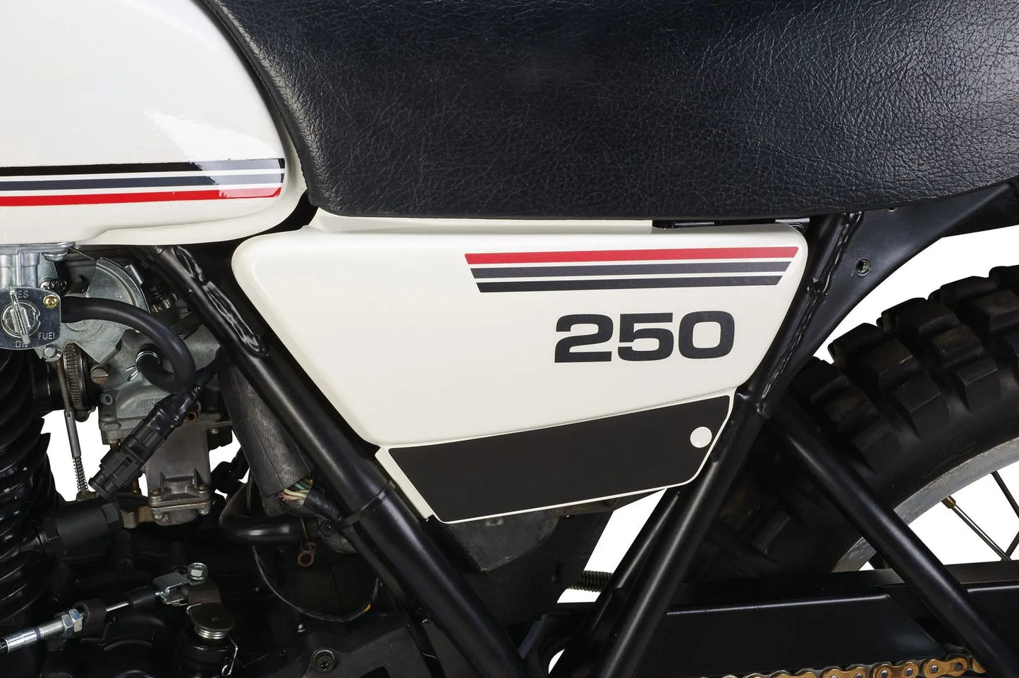 Side Cover Set - R+L (Detailed Reproduction/Replica), 1 Pair - ABS-painted Cream White - XT250