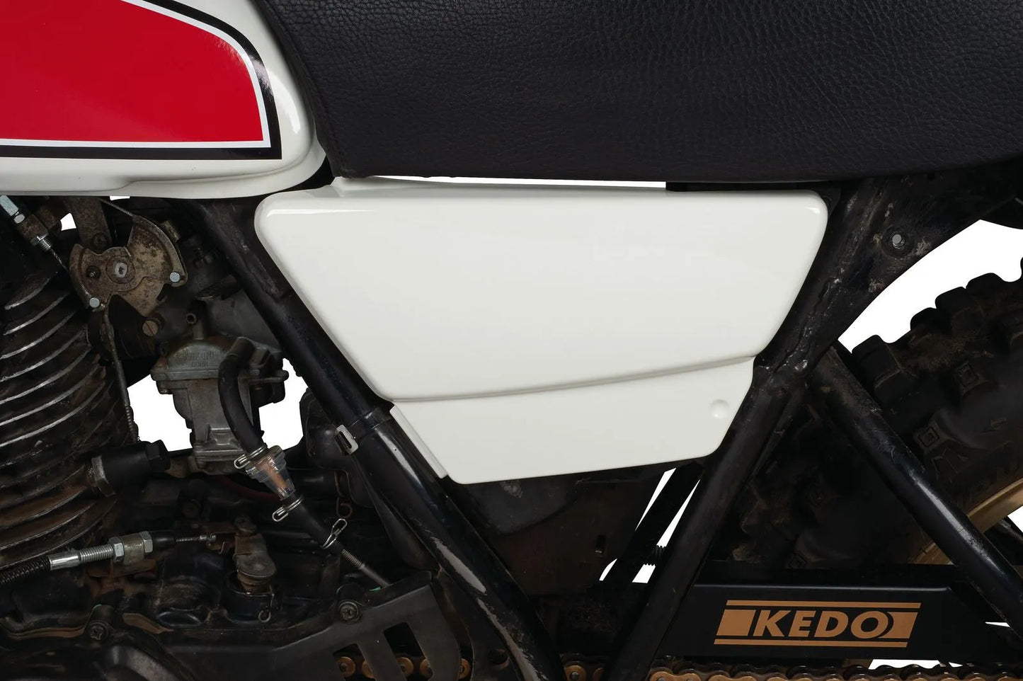 Side Cover Set - R+L (Detailed Reproduction/Replica), 1 Pair - ABS-painted Clean White - XT250