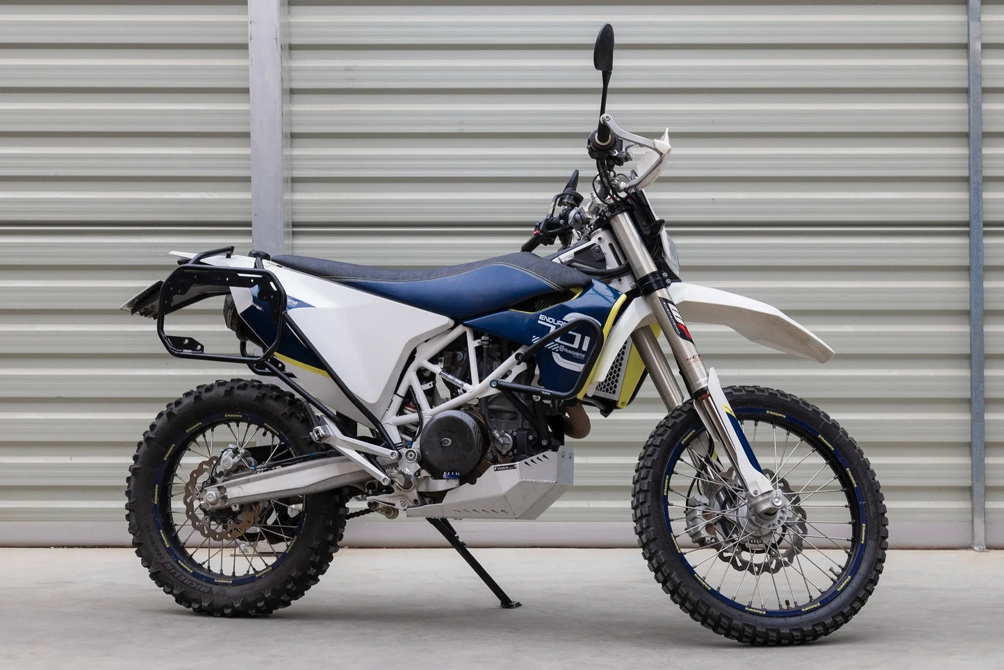 Yakk EXP - Crash Bar - Black - Husqvarna 701 Enduro/Supermoto (16-25), KTM 690 (19-25), Gas Gas 700 ES/SM (22-25)