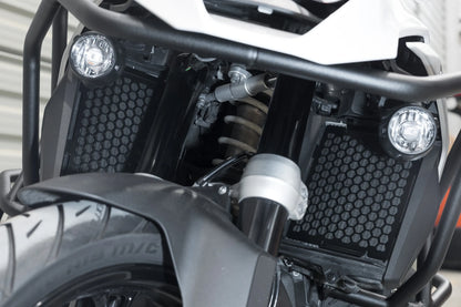 Yakk EXP - Radiator Guard - Black - BMW R 1300 GS (23-25)