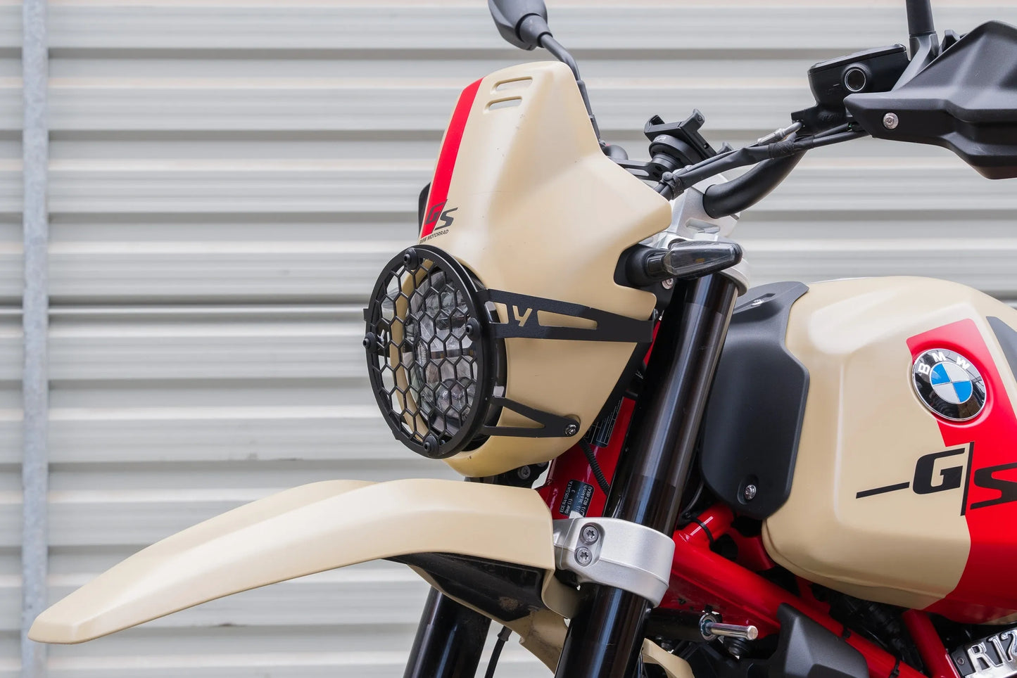 Yakk EXP - Headlight Guard/Grille - Black - BMW R 12 GS (24-26)