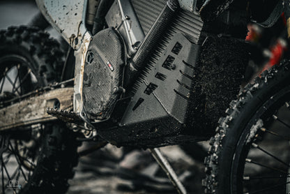 Yakk EXP - Skid Plate - Black - Stark Varg GEN1/GEN2 EX/MX/SM (25-26)