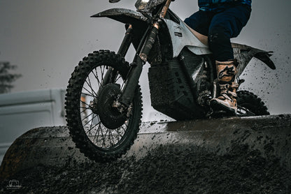 Yakk EXP - Skid Plate - Black - Stark Varg GEN1/GEN2 EX/MX/SM (25-26)