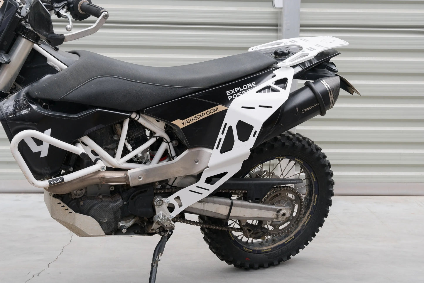 Yakk EXP - Side Pannier Luggage Rack - Aluminum - Husqvarna 701 Enduro/Supermoto (16-25)