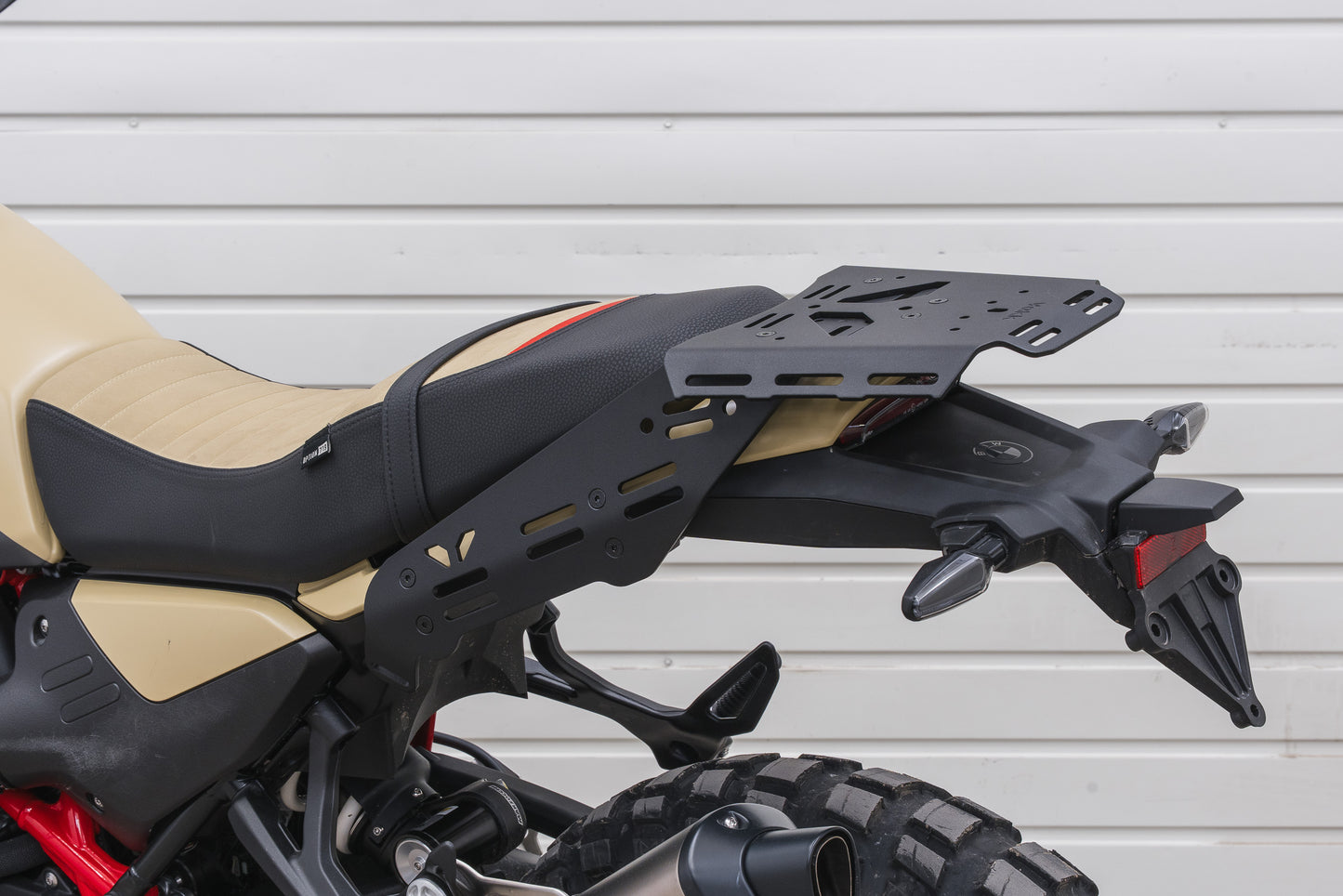 Yakk EXP - Luggage Tie Down Brackets/Plate - Black - BMW R 12 GS (24-26)