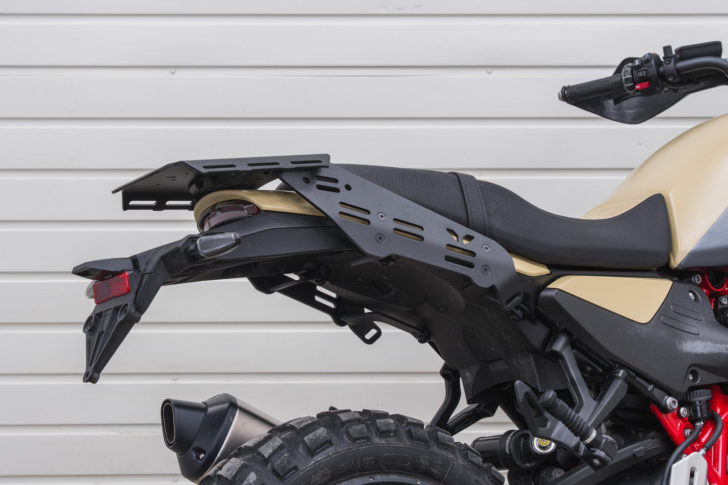 Yakk EXP - Luggage Tie Down Brackets/Plate - Black - BMW R 12 GS (24-26)